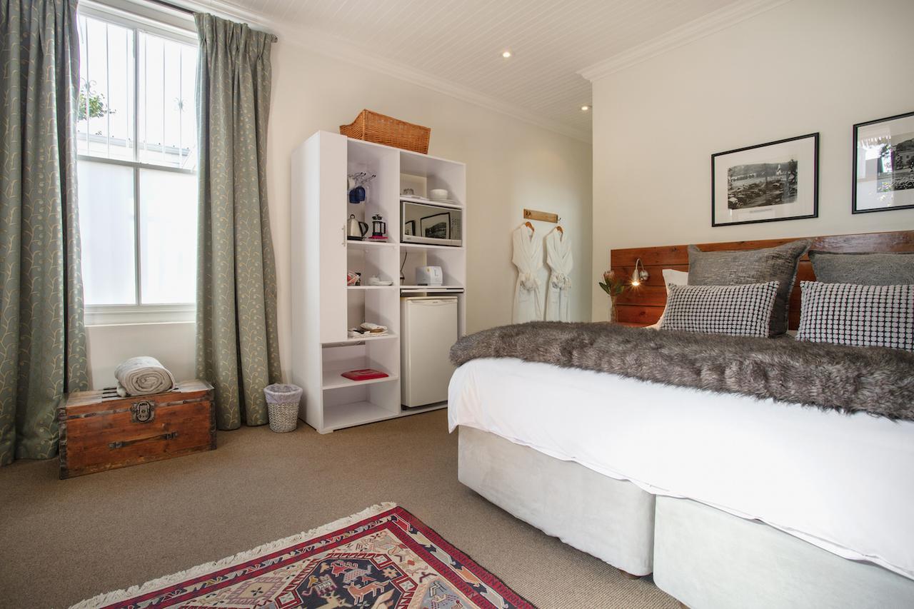22 Die Laan Guest House Stellenbosch Extérieur photo