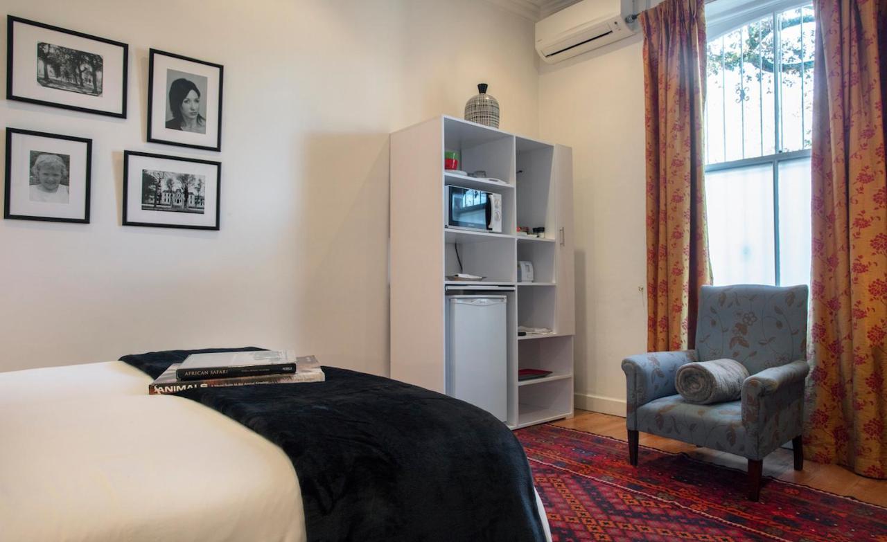 22 Die Laan Guest House Stellenbosch Extérieur photo