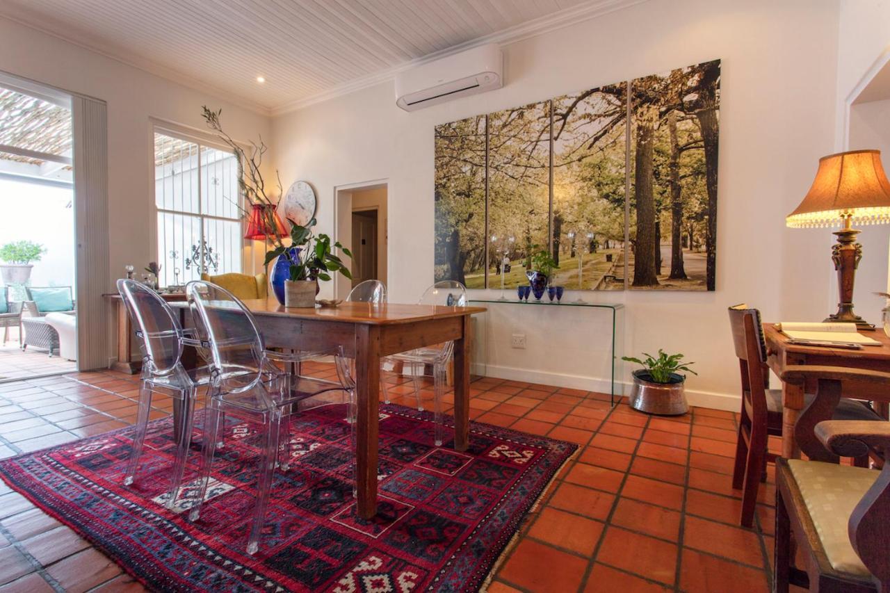 22 Die Laan Guest House Stellenbosch Extérieur photo